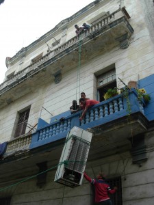 Ingenious Cubans improvising 